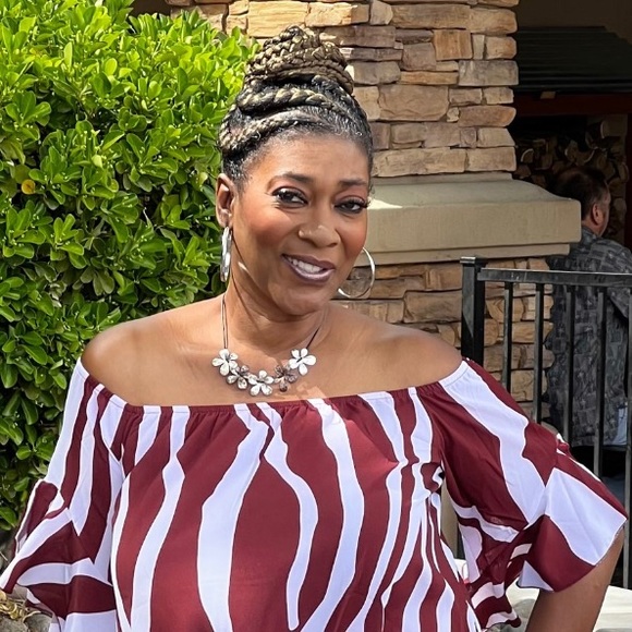 Women's Off-Shoulder Zebra Print Blouse - Picture 7 of 10